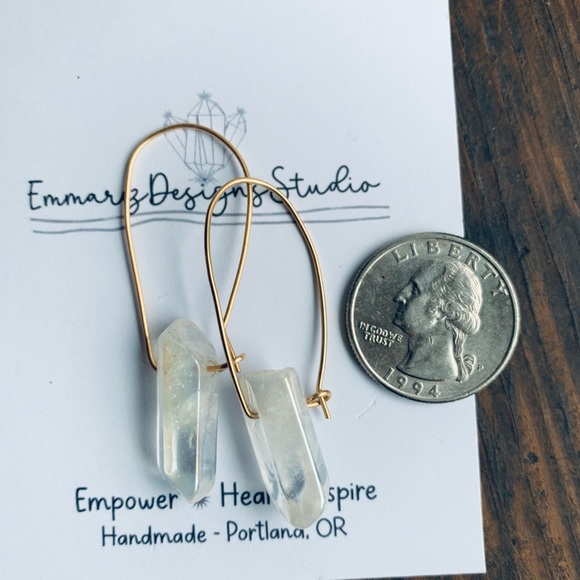 ✨NWT ✨18K Gold & Clear Pointed Quartz Geometric Rainbow Hoops, Minimal E… - Picture 6 of 7